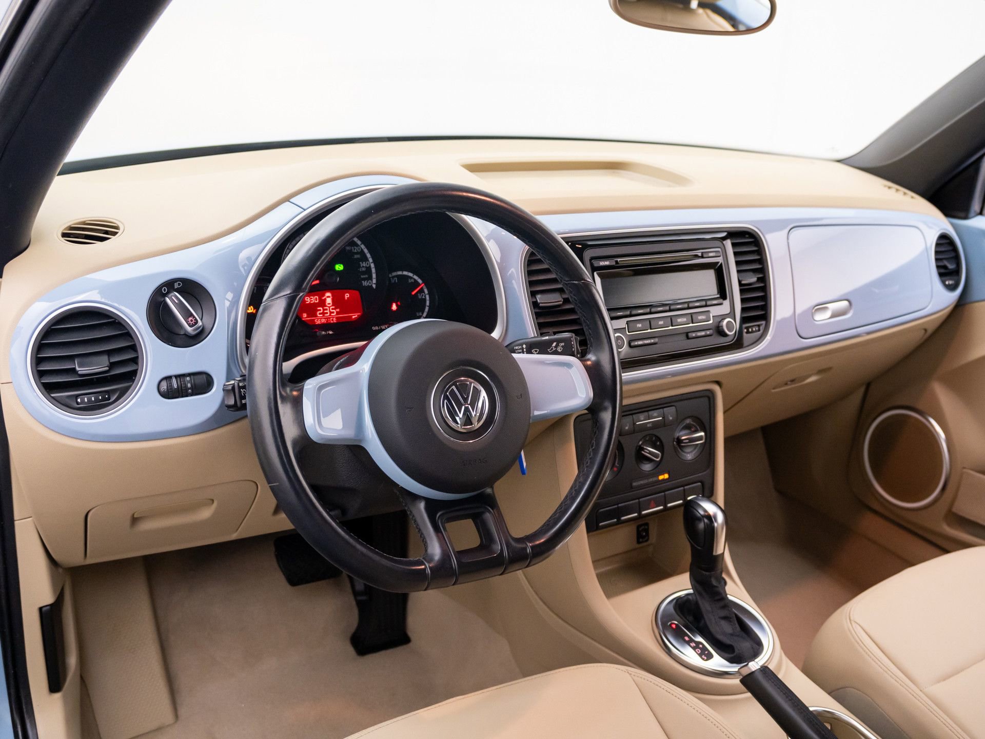 Used 2013 Volkswagen Beetle 2.5 FWD image 9