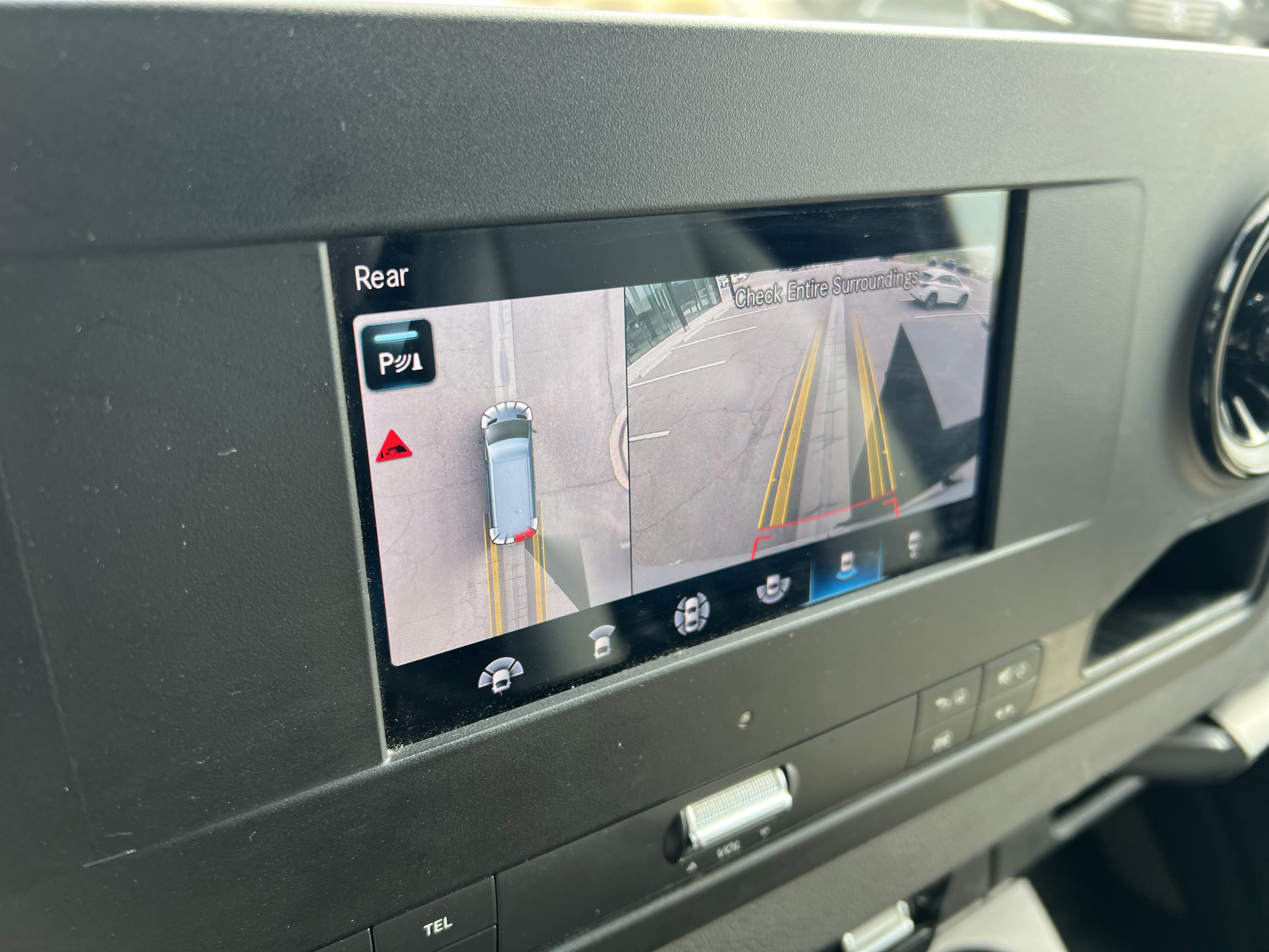 Used 2022 Mercedes-Benz Sprinter 2500 image 32