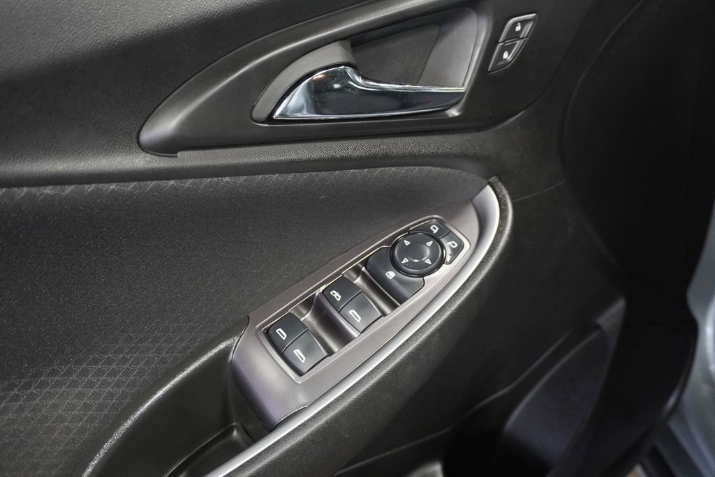 Used 2023 Chevrolet Malibu LT image 27