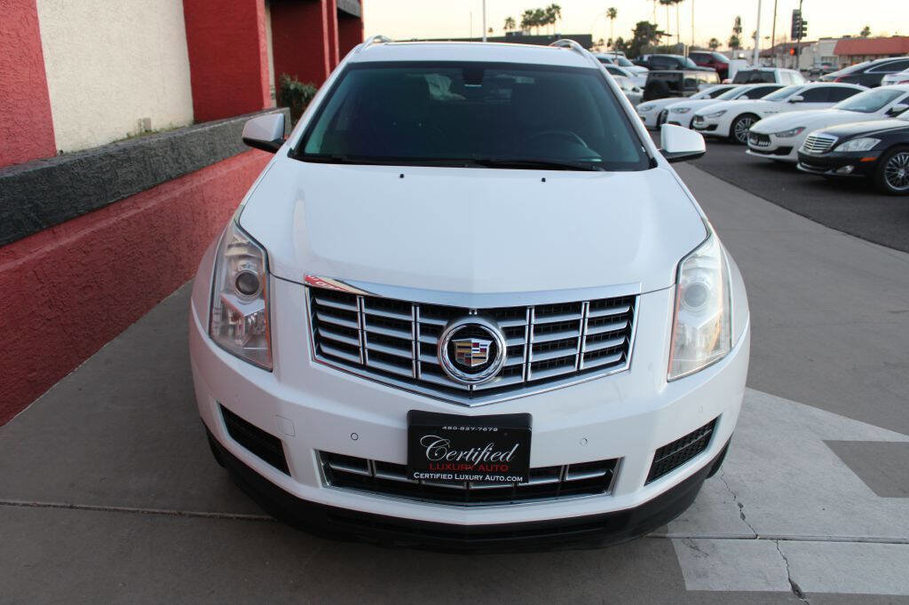 Used 2015 Cadillac SRX Luxury image 3