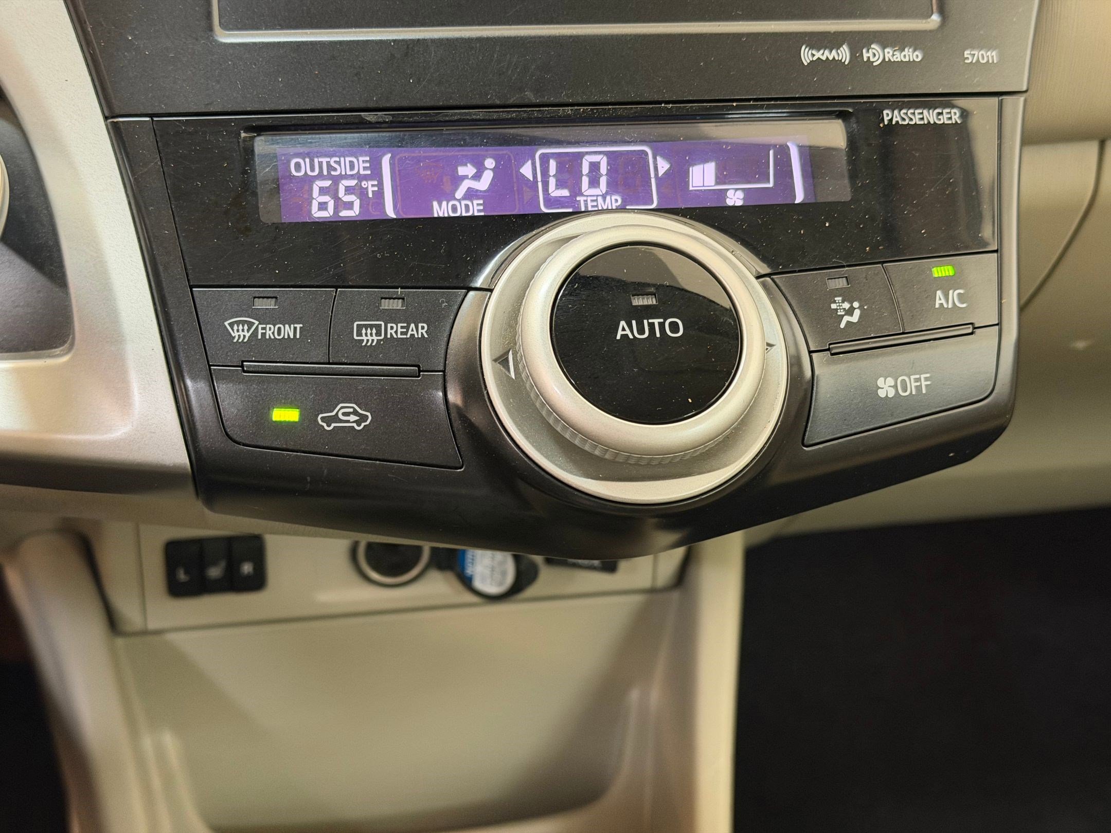 Used 2012 Toyota Prius V Five image 27