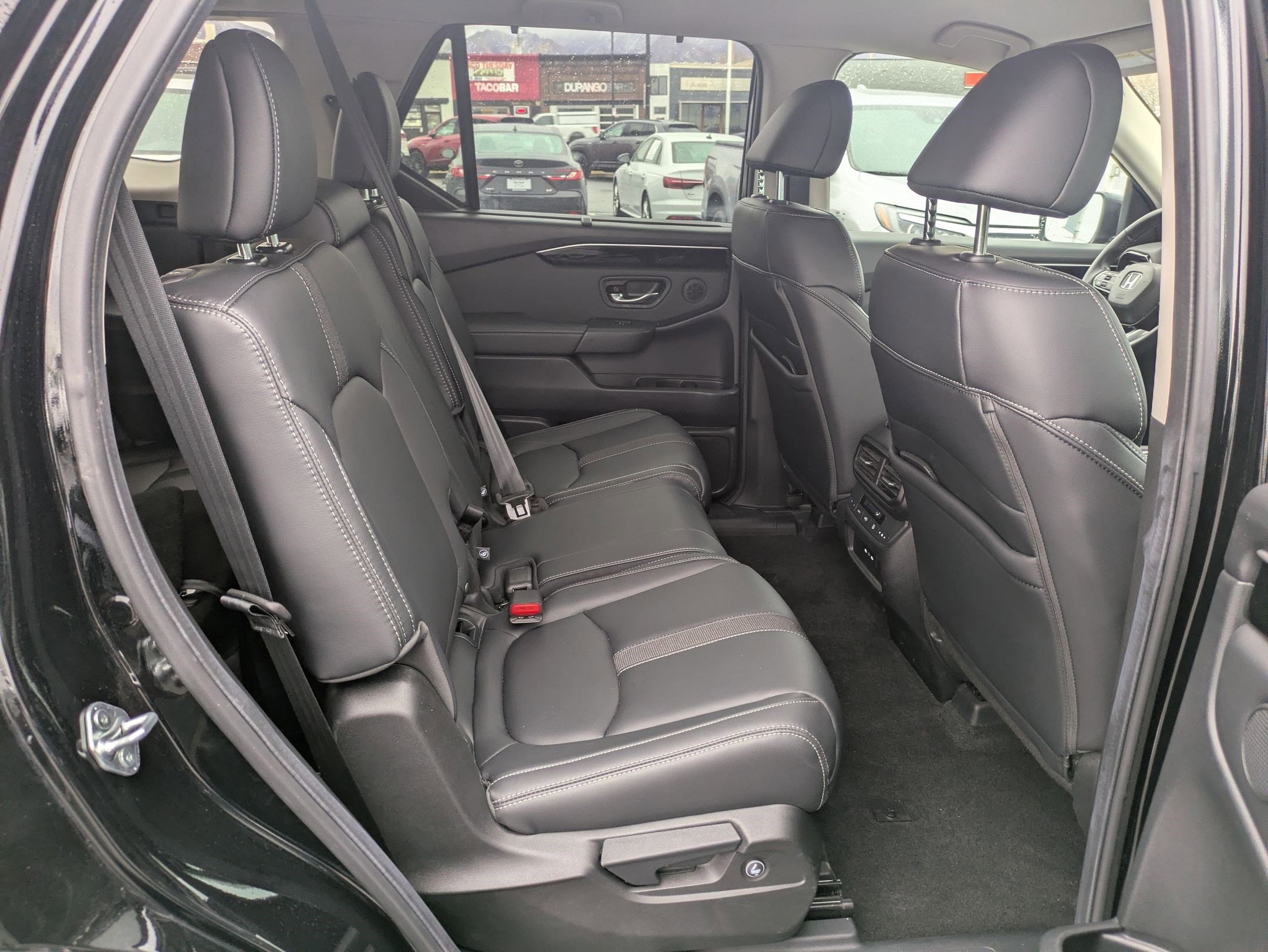 Used 2025 Honda Pilot EX-L image 33