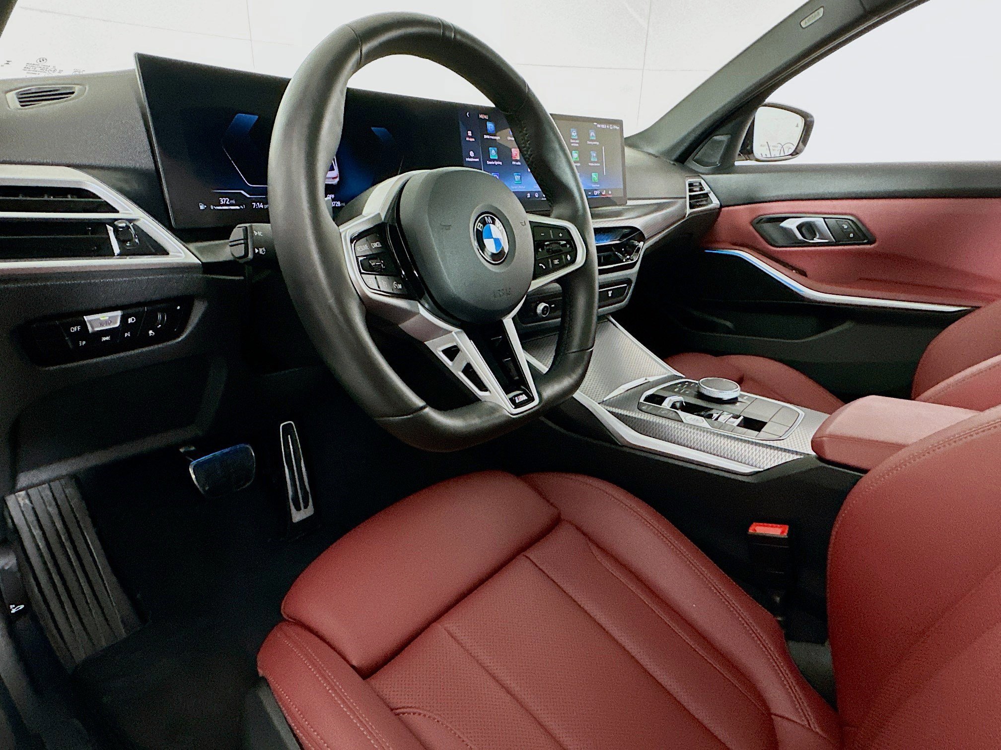 Used 2025 BMW 330i xDrive Sedan w/ M Sport Package image 7