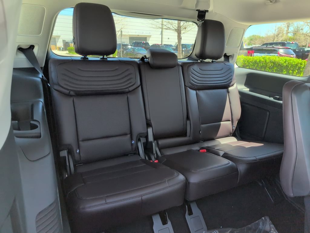 New 2026 Ford Expedition Platinum w/ Platinum Ultimate Package image 17