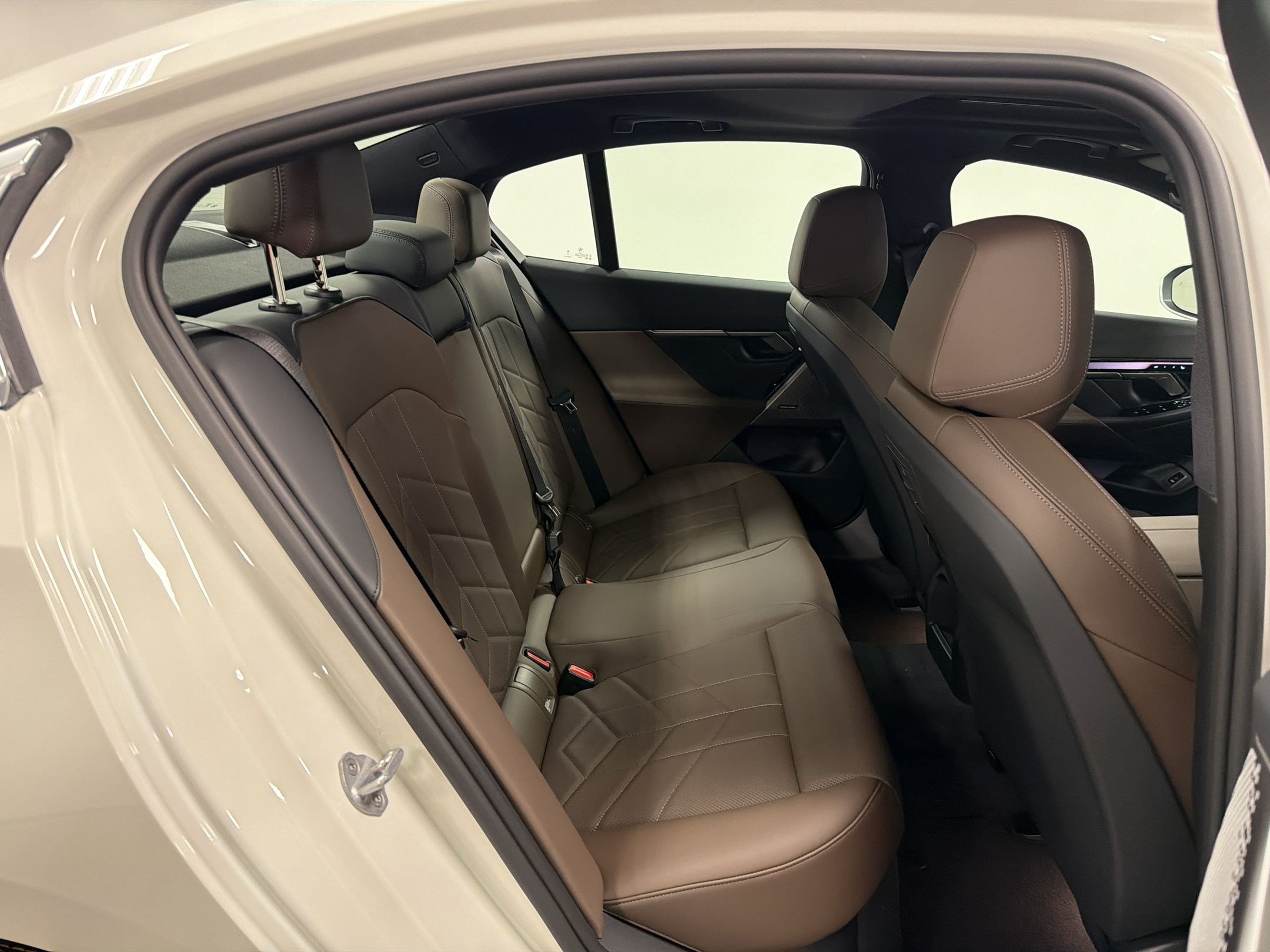 New 2027 BMW 530i RWD image 31