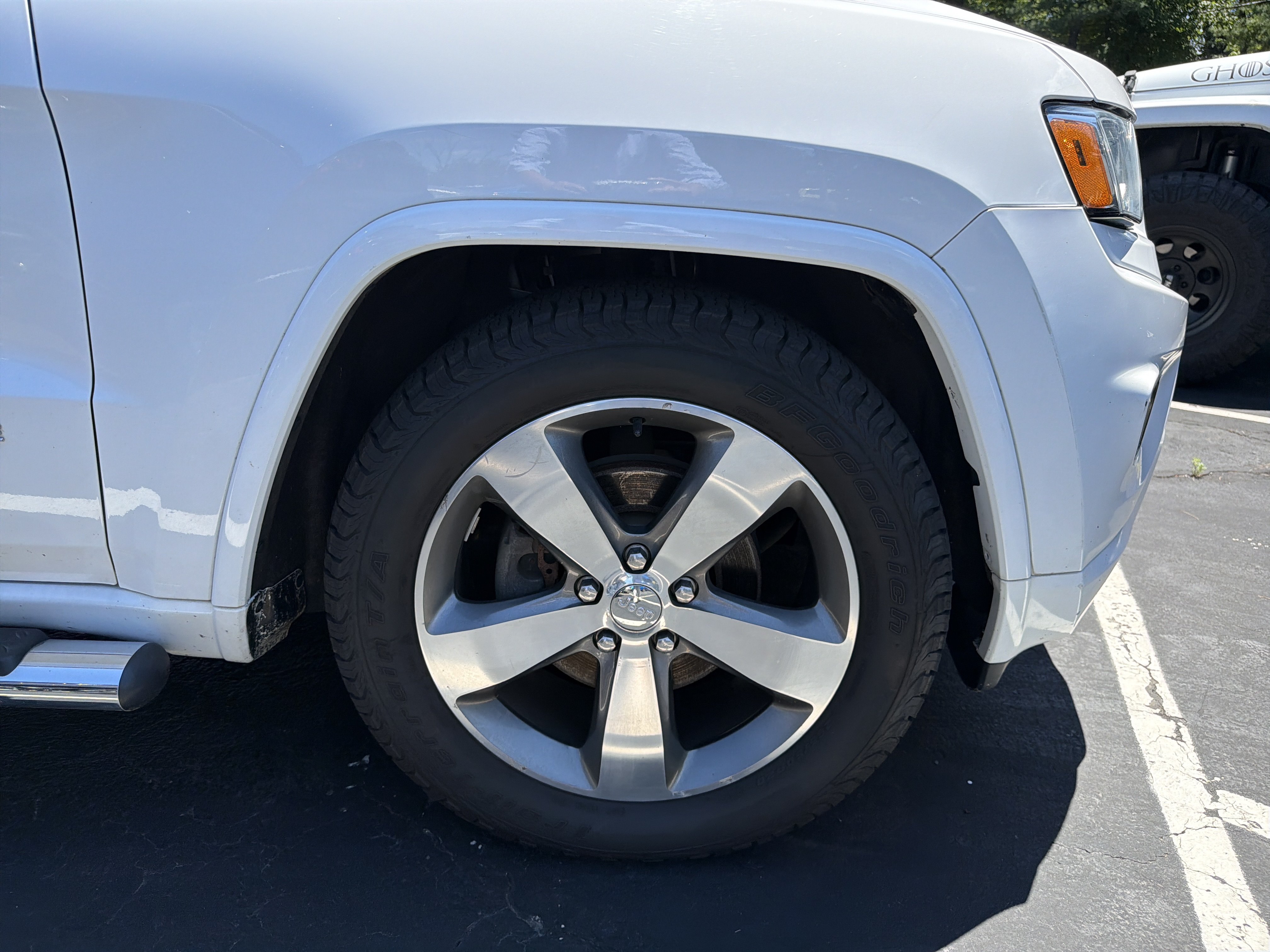 Used 2015 Jeep Grand Cherokee Overland w/ Advanced Technology Group AWD/4WD image 37