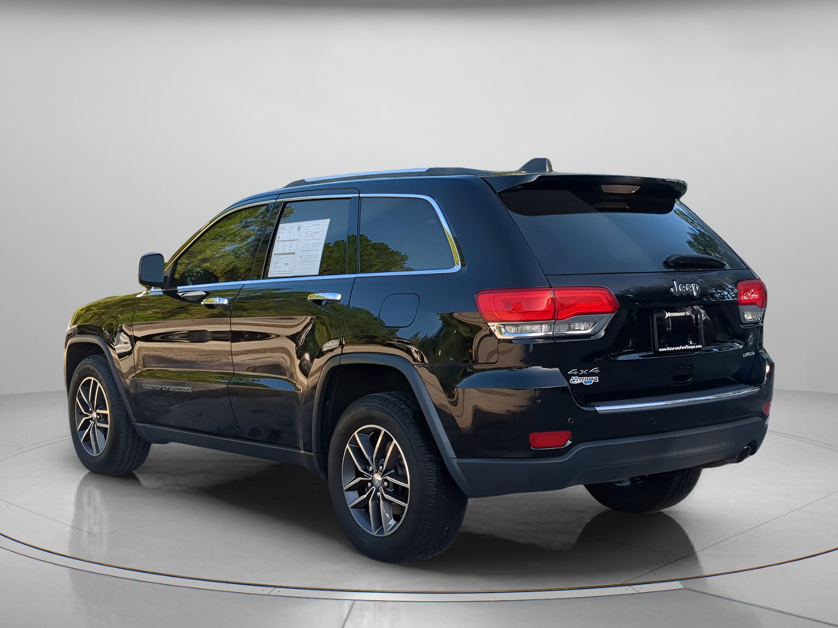 Used 2018 Jeep Grand Cherokee Limited AWD/4WD image 42
