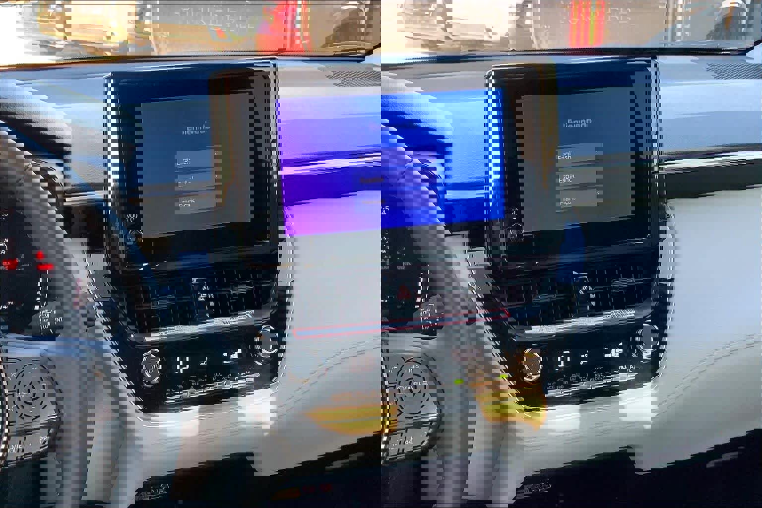 Used 2026 Toyota Corolla Cross LE image 6