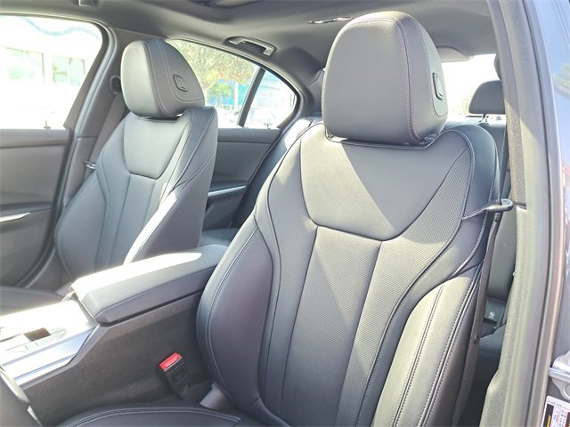 Used 2022 BMW 330i Sedan w/ Driving Assistance Package image 18