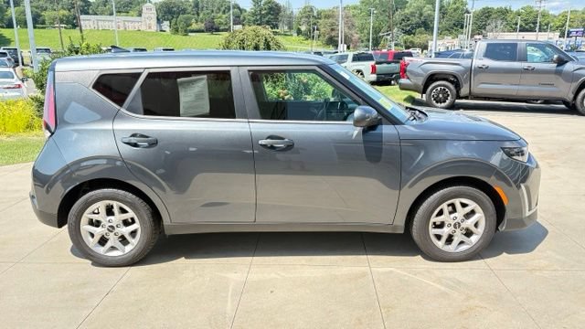 Used 2023 Kia Soul LX w/ Option Group 015 FWD image 8