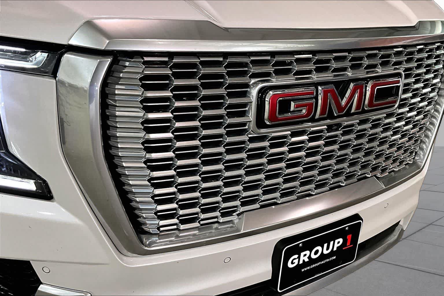 Used 2024 GMC Yukon Denali AWD/4WD image 29