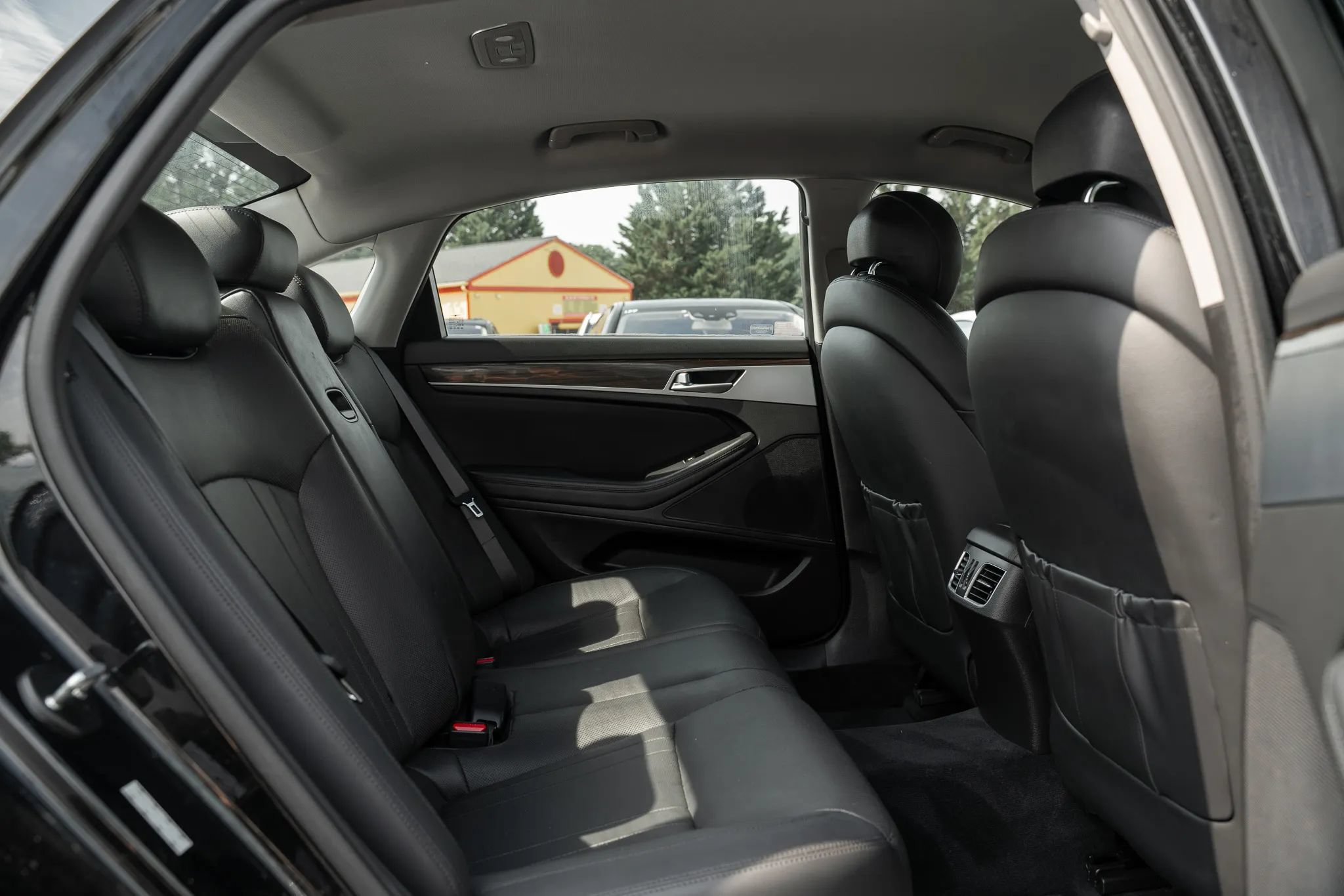Used 2017 Genesis G80 3.8 AWD/4WD image 10