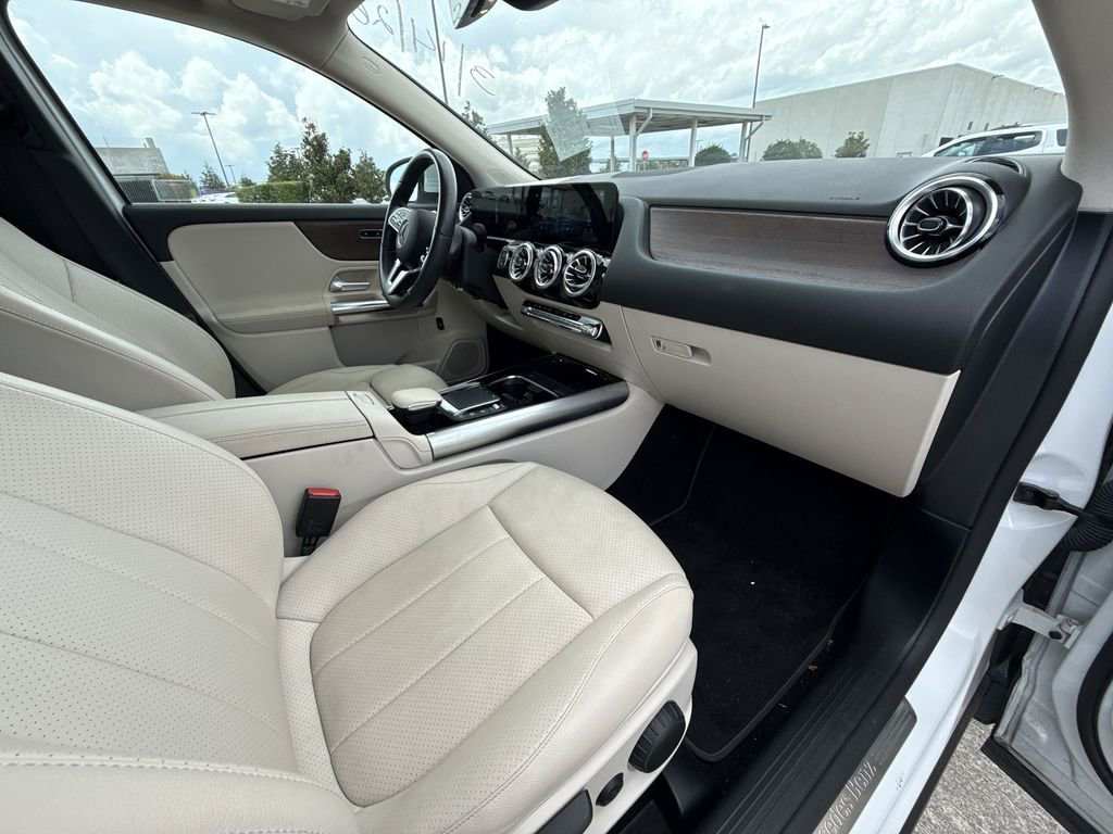 Used 2022 Mercedes-Benz GLA 250 4MATIC image 15