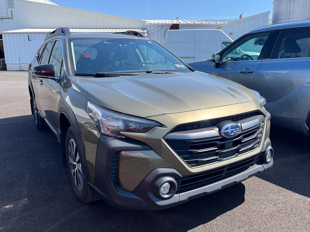 Used 2024 Subaru Outback Premium image 1