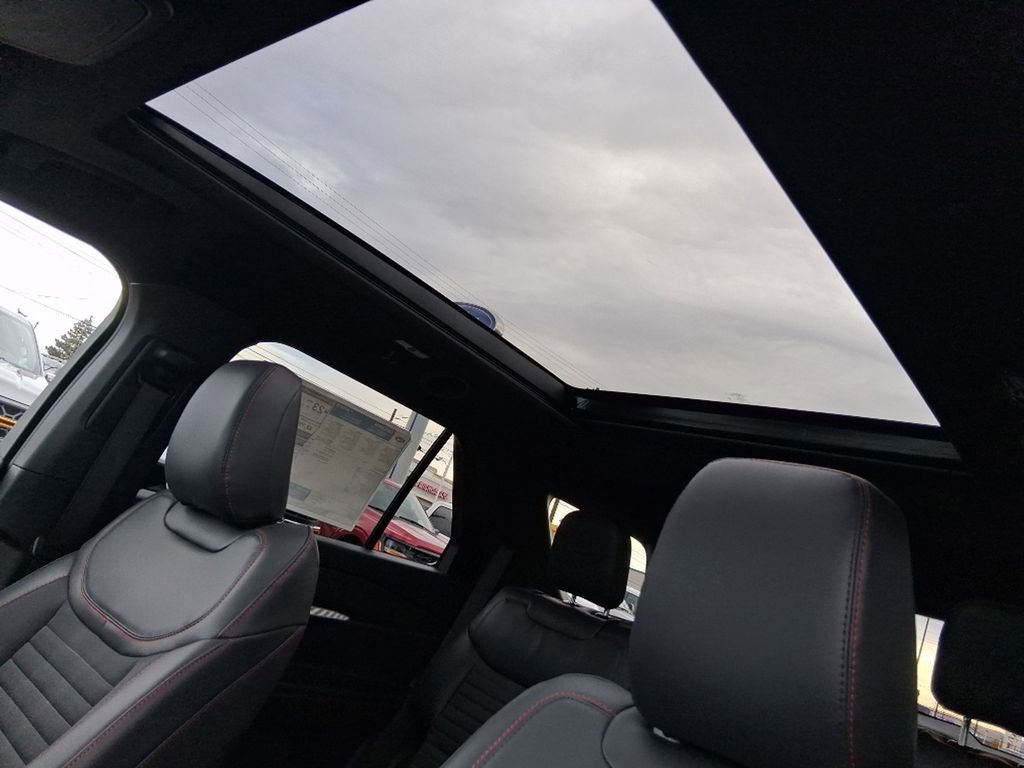 New 2026 Ford Explorer ST-Line w/ ST-Line Street Pack image 15