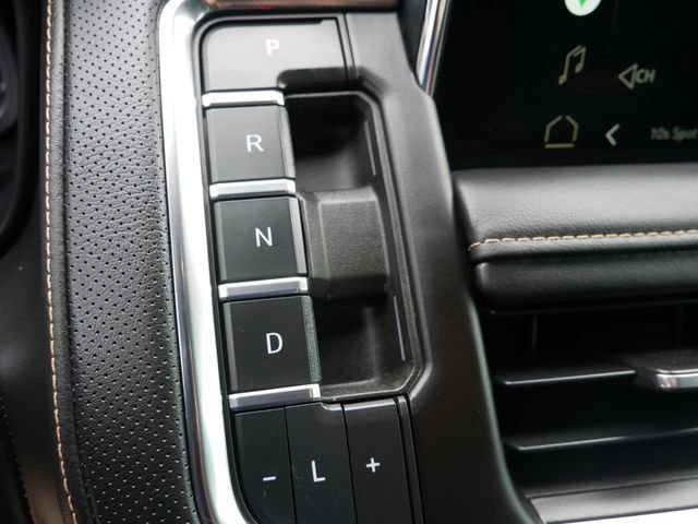 Used 2022 GMC Yukon AT4 AWD/4WD image 22
