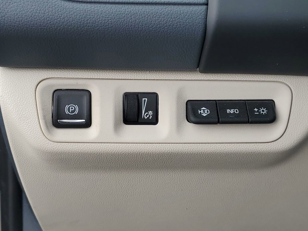 Used 2023 GMC Acadia Denali w/ Trailering Package image 7