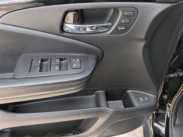 Used 2018 Honda Pilot Touring image 10