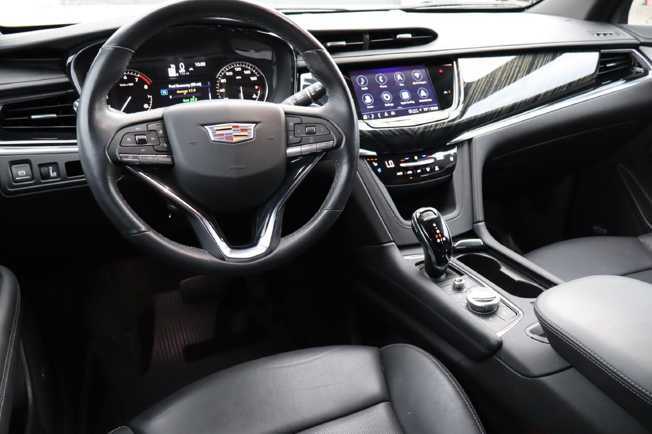 Used 2024 Cadillac XT6 Premium Luxury FWD image 5