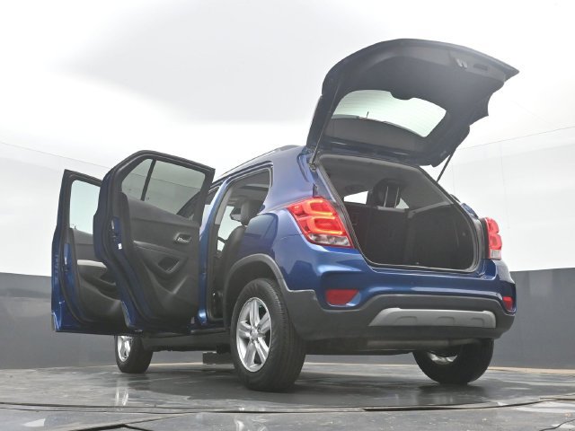Used 2020 Chevrolet Trax LT w/ Sun & Sound Package AWD/4WD image 53
