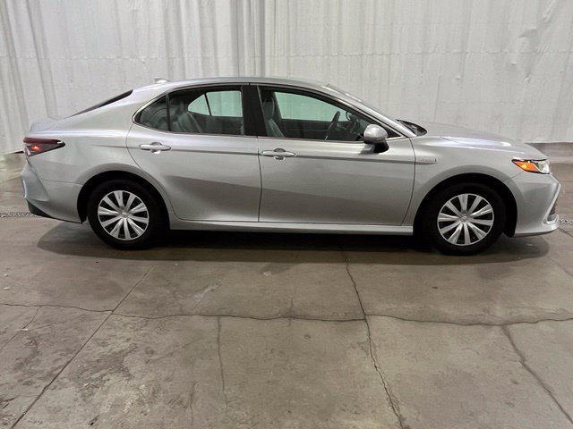 Used 2021 Toyota Camry LE FWD image 2