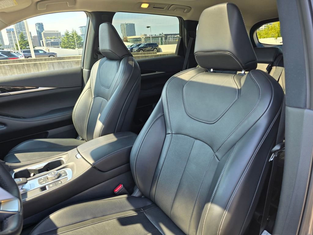 Used 2024 INFINITI QX60 Pure image 21