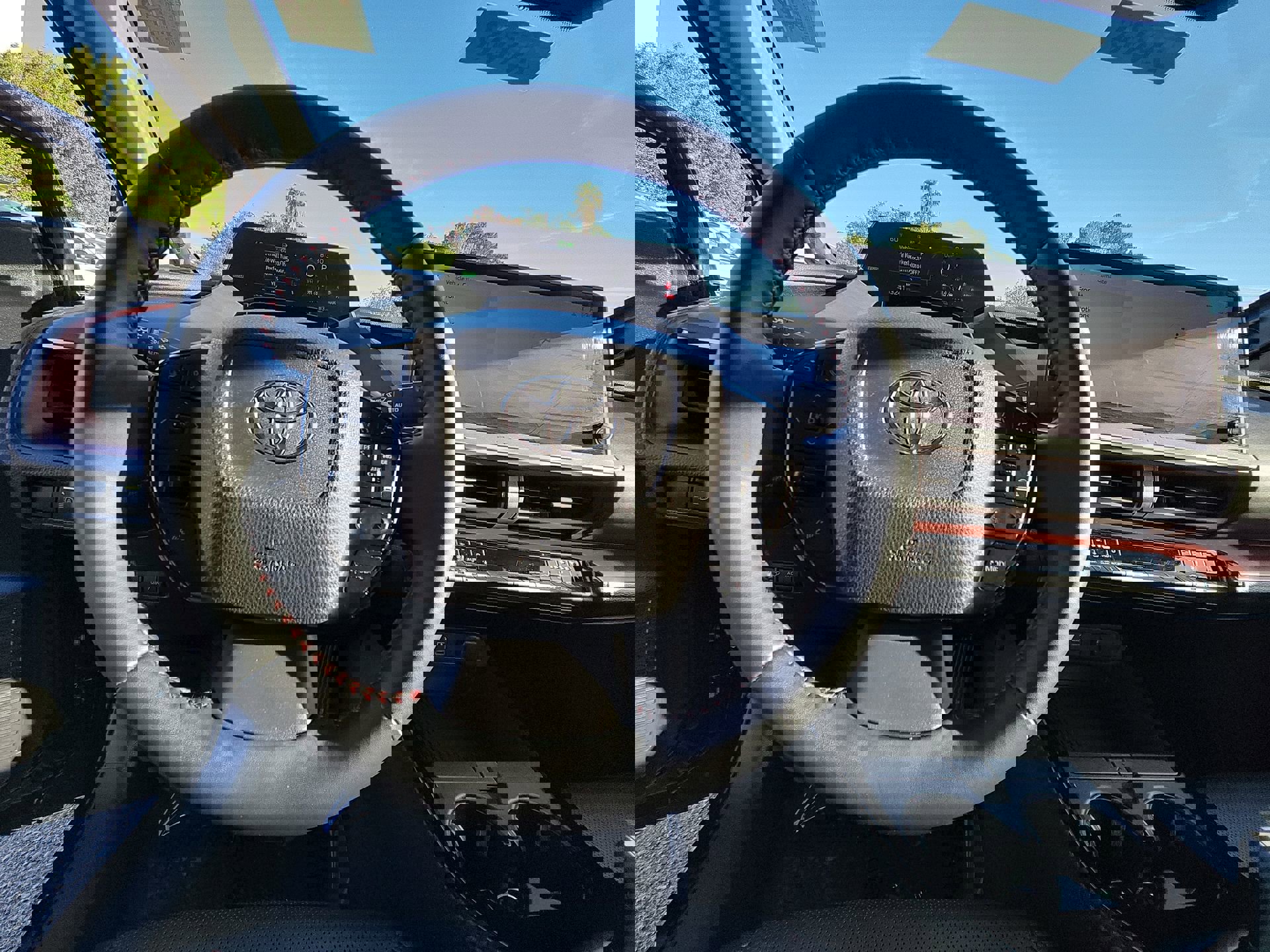 Used 2024 Toyota Prius Prime Premium image 11