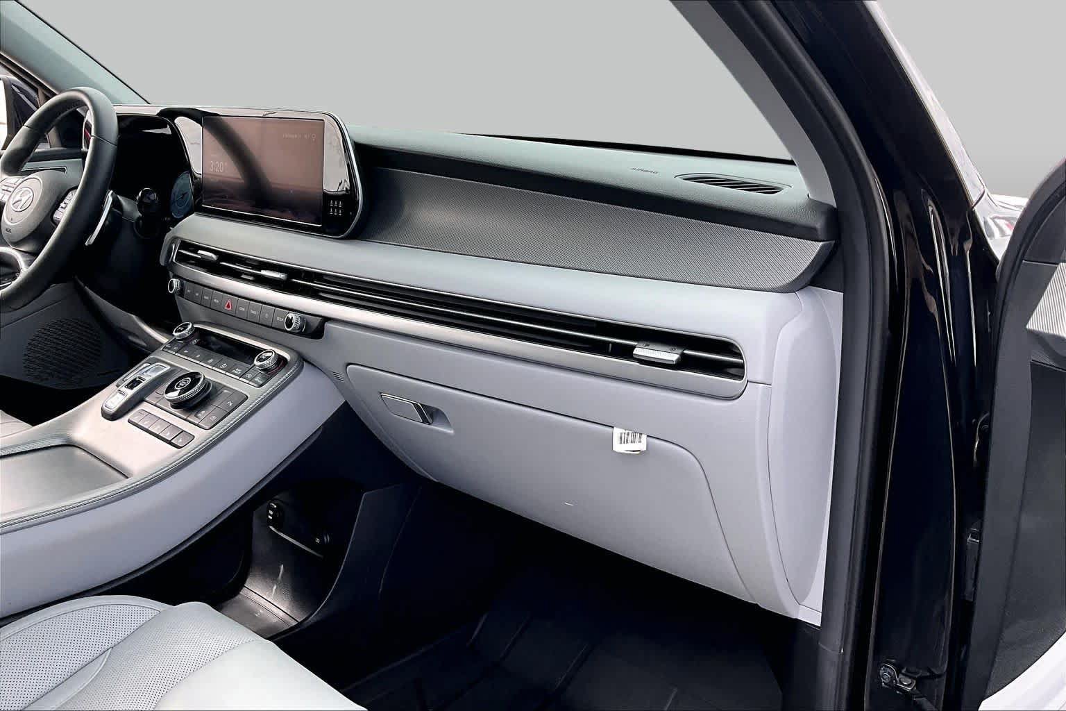 Used 2024 Hyundai Palisade SEL FWD image 18