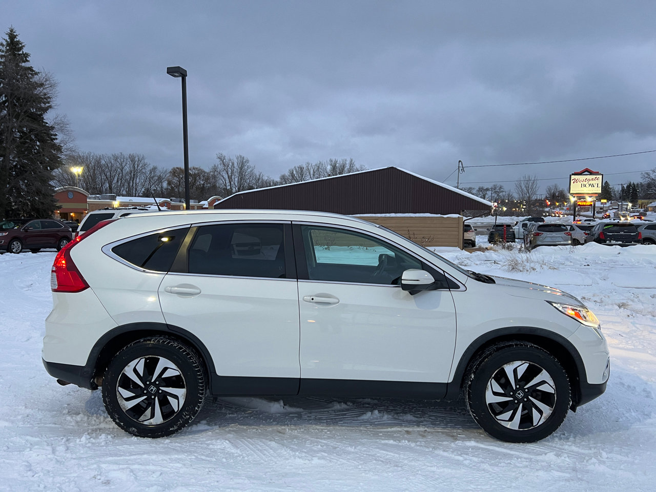 Used 2016 Honda CR-V Touring image 12