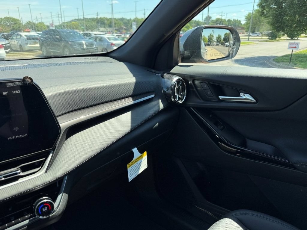 New 2026 Chevrolet Equinox LT w/ Convenience Package II FWD image 18