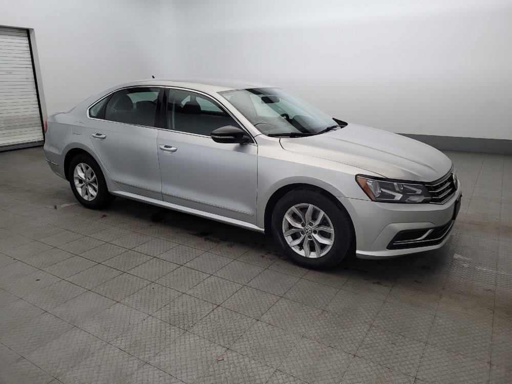 Used 2017 Volkswagen Passat 1.8T S FWD image 11