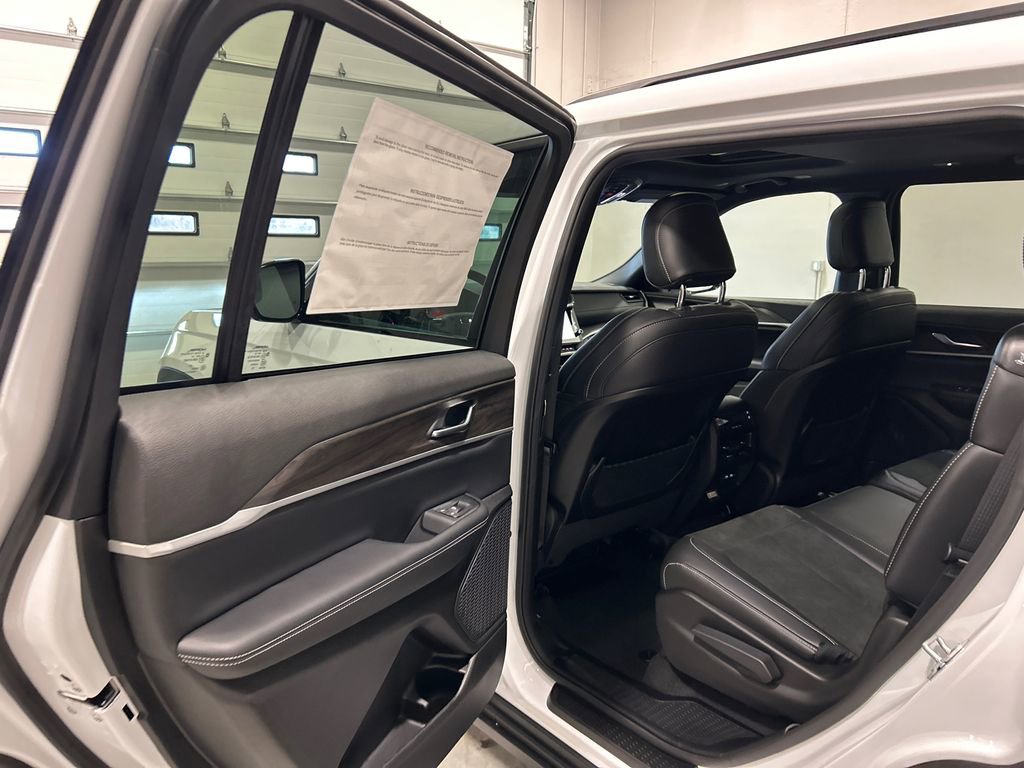 New 2026 Jeep Grand Cherokee L 4WD image 33