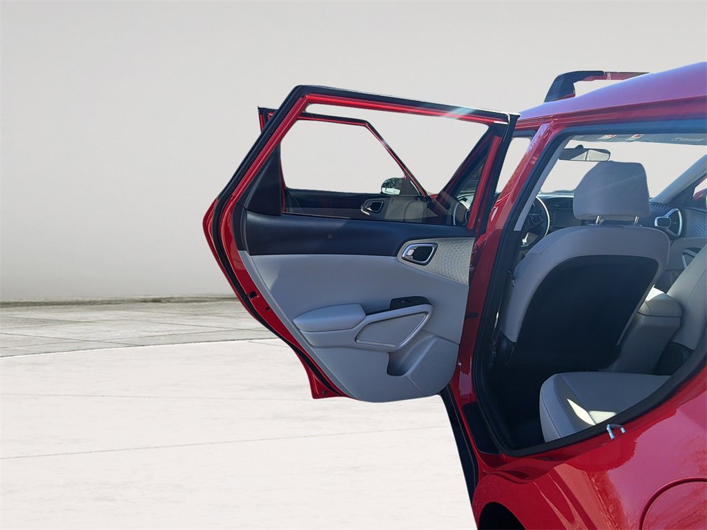 Used 2020 Kia Soul LX image 21