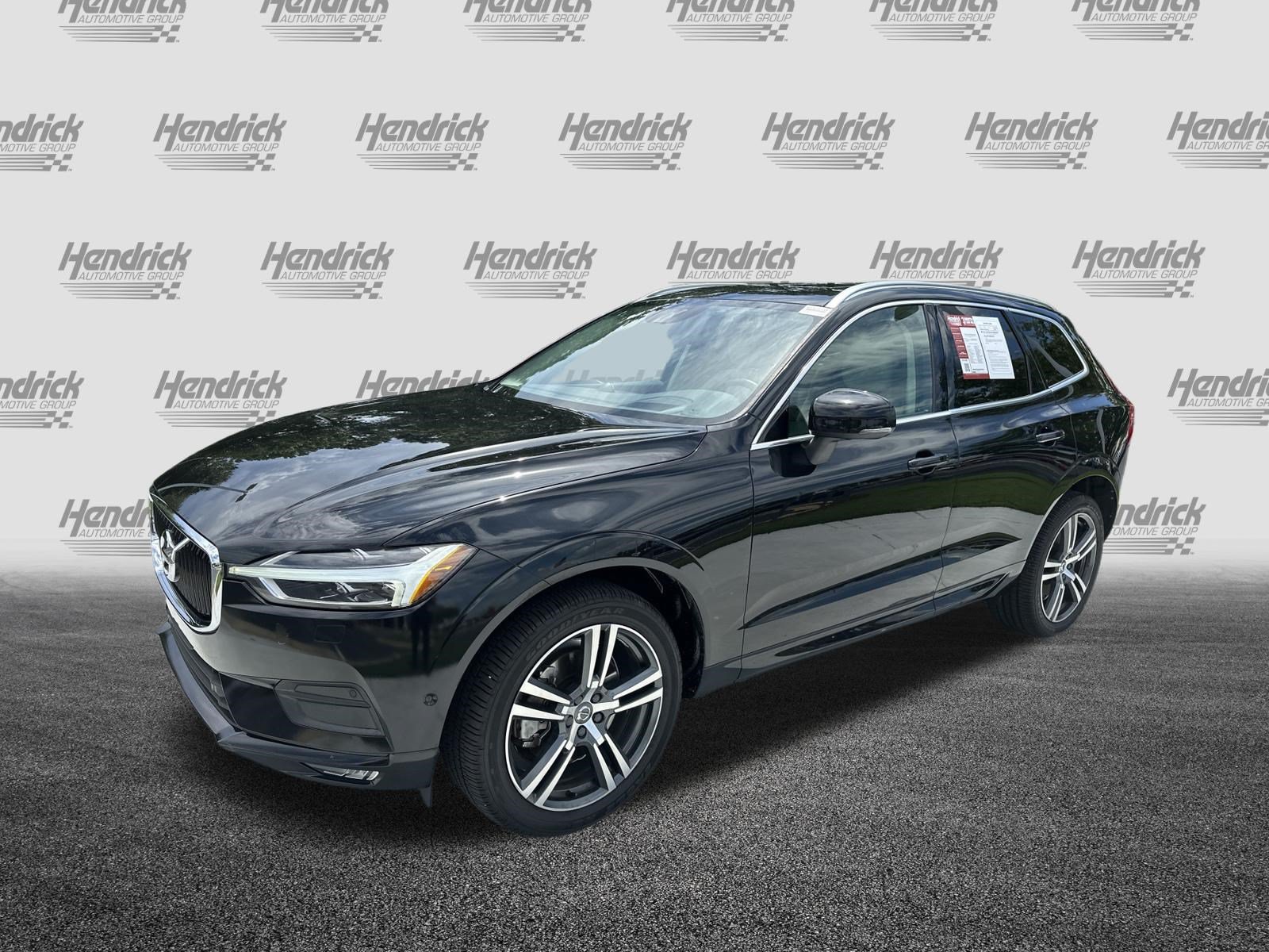 Used 2018 Volvo XC60 T6 Momentum w/ Convenience Package AWD/4WD image 5
