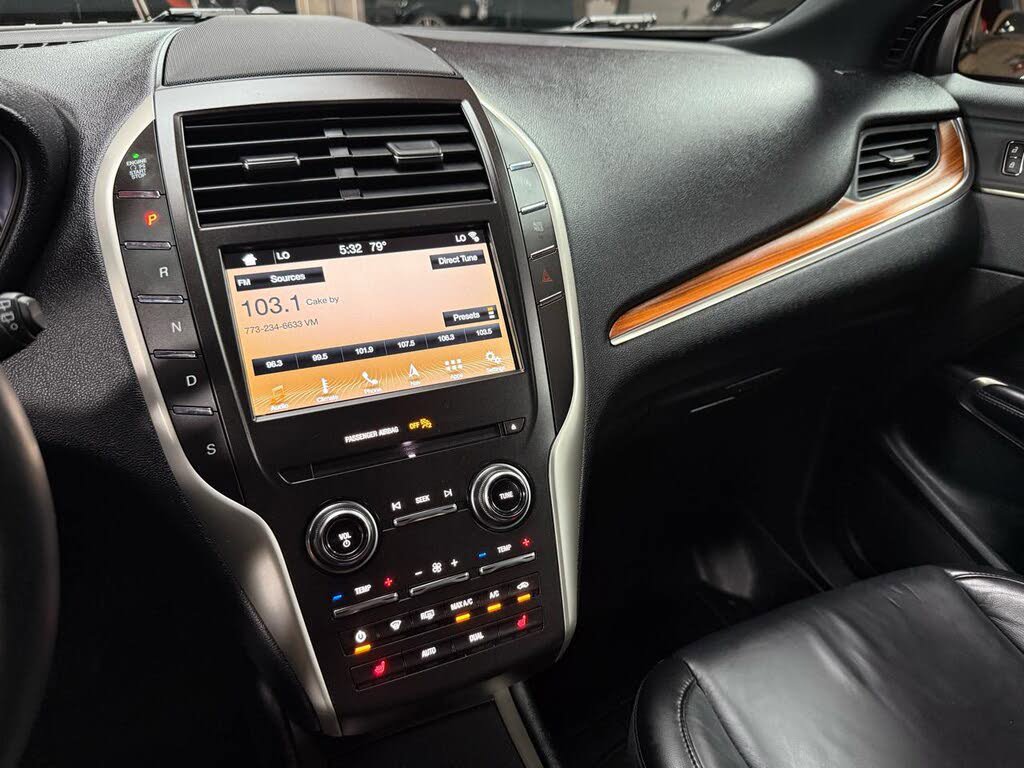Used 2018 Lincoln MKC Select w/ Select Plus Package FWD image 18