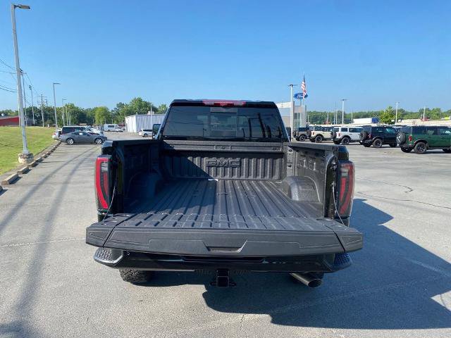 Used 2026 GMC Sierra 2500 AT4 w/ AT4 Premium Plus Package AWD/4WD image 9