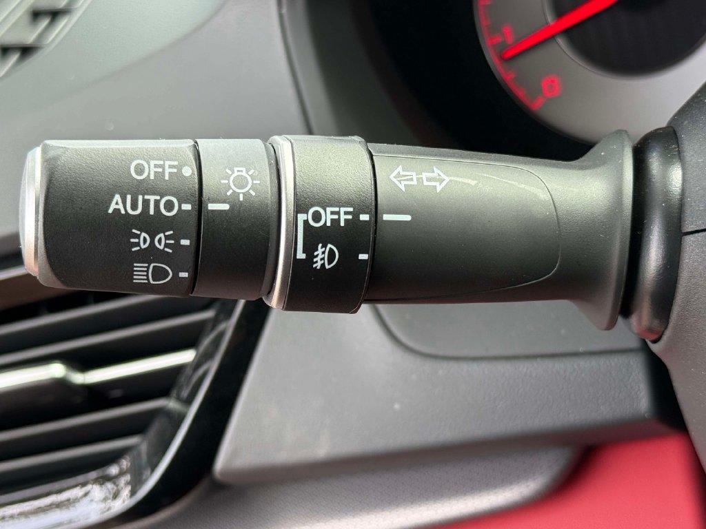 Used 2025 Acura RDX w/ Advance Package AWD/4WD image 30