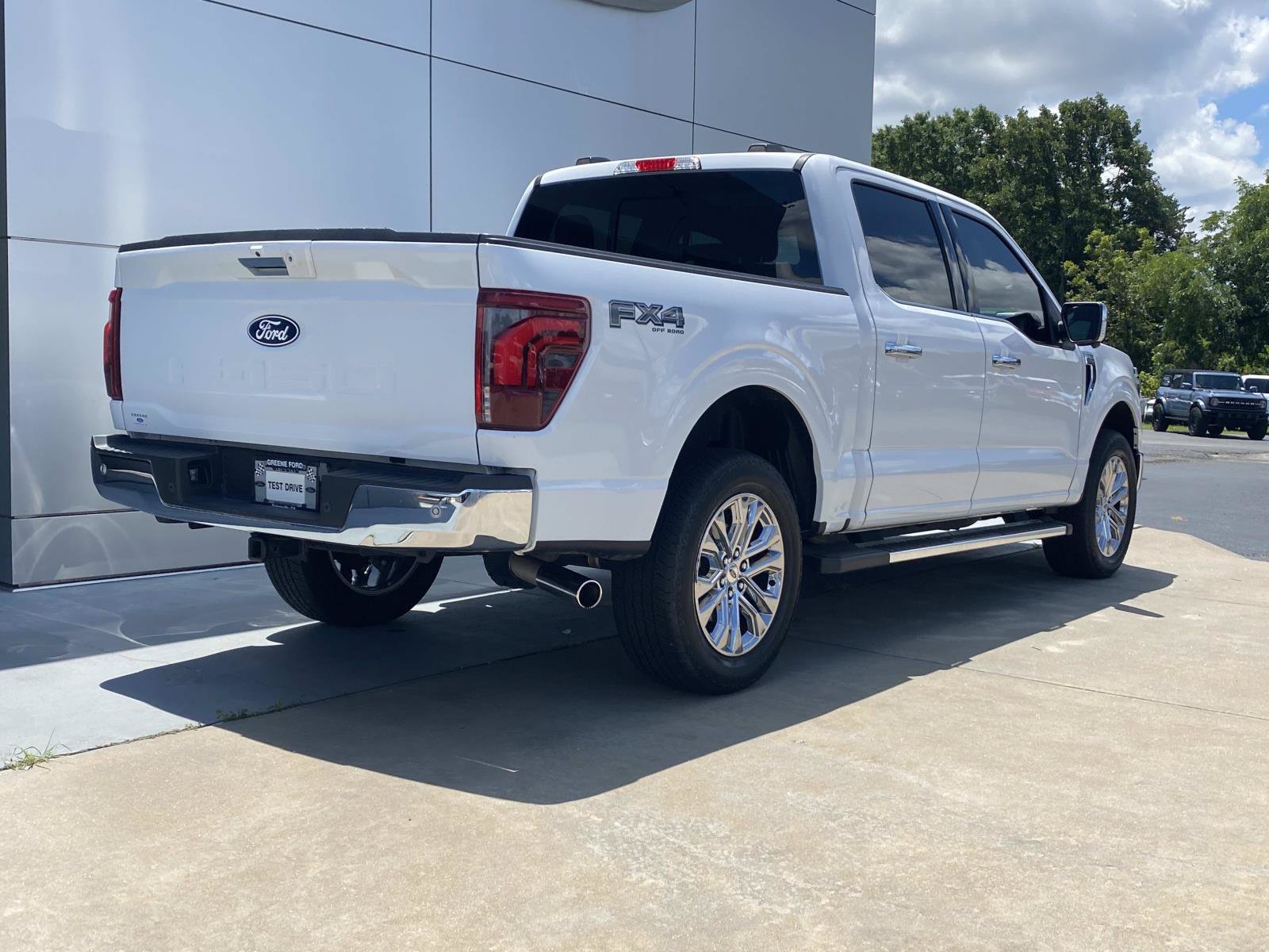 Used 2024 Ford F150 Lariat w/ Equipment Group 502A High AWD/4WD image 4