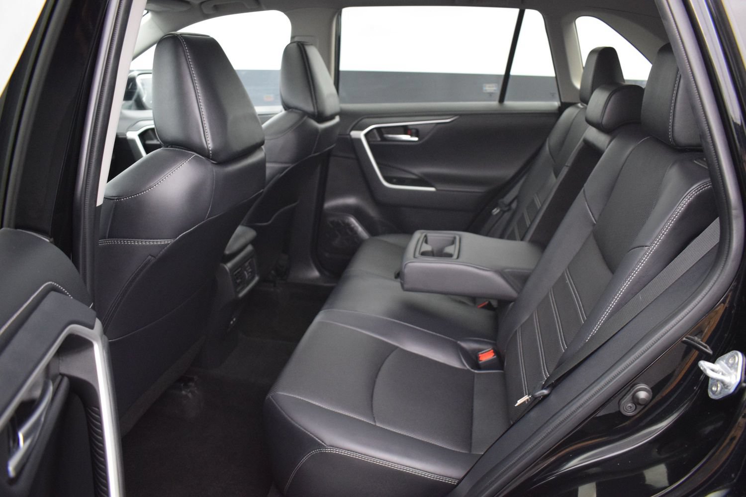 Used 2023 Toyota RAV4 Limited AWD/4WD image 14