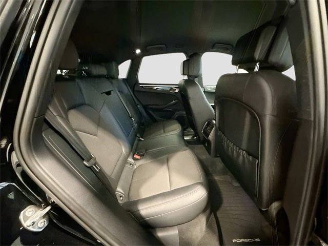 Used 2023 Porsche Macan image 22