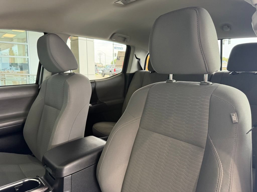 Certified 2019 Toyota Tacoma SR5 AWD/4WD image 21