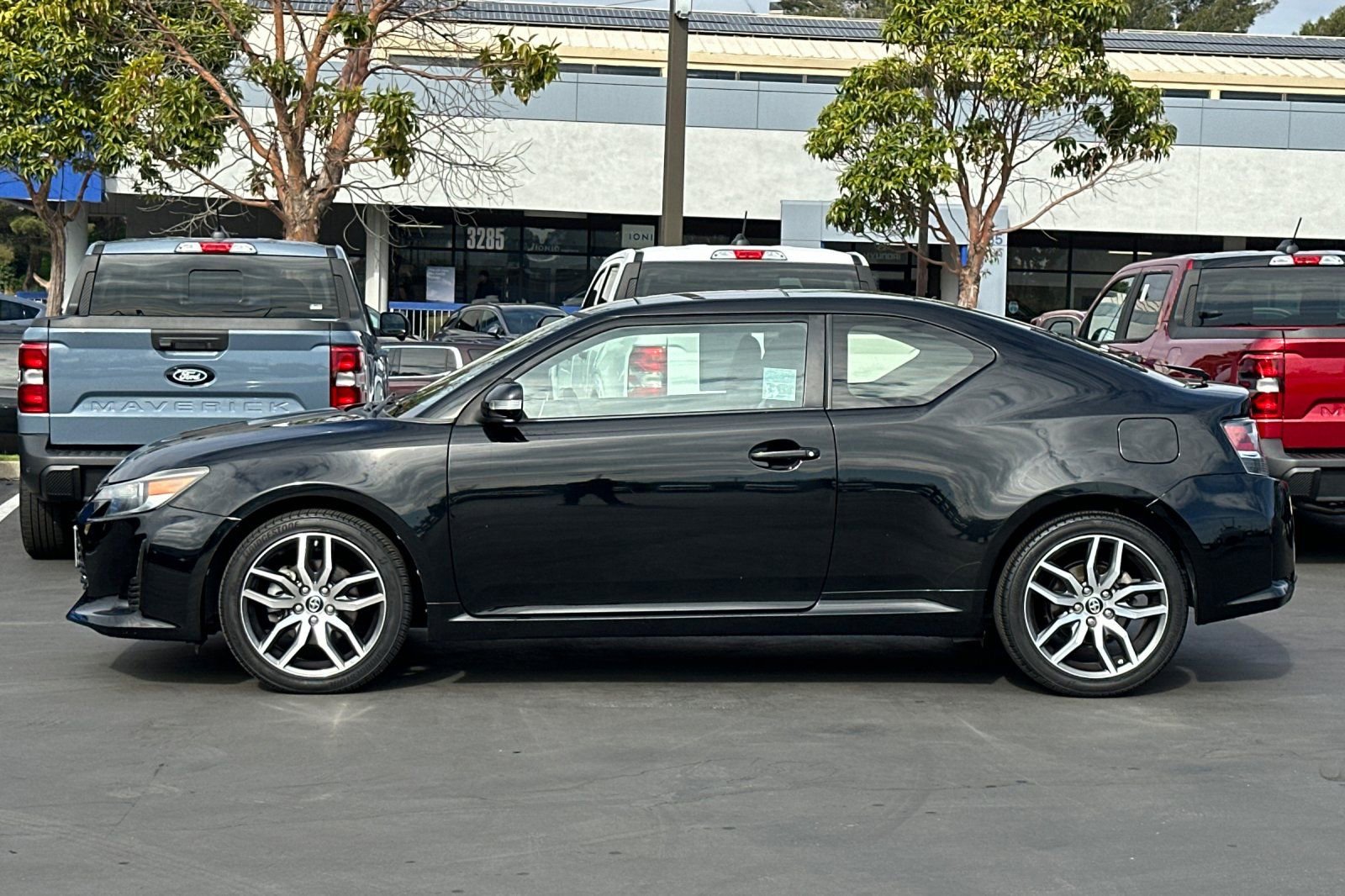 Used 2016 Scion tC Base image 7