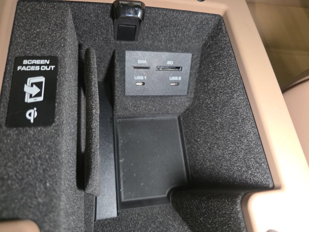 Certified 2026 Porsche Macan AWD/4WD image 41