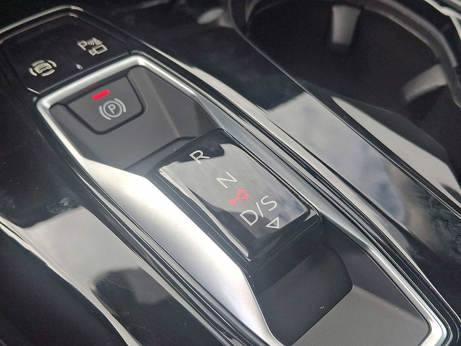 New 2025 Audi Q5 Premium Plus image 13