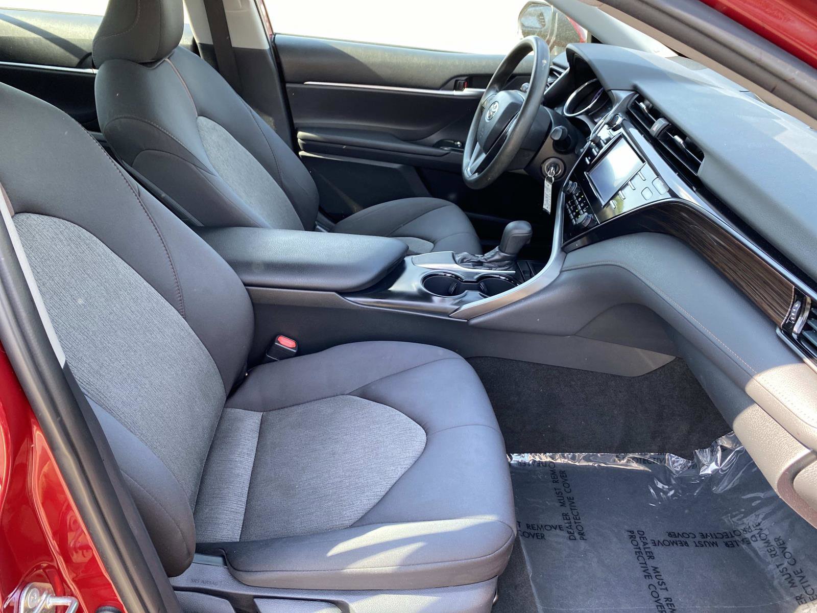 Used 2019 Toyota Camry LE FWD image 21