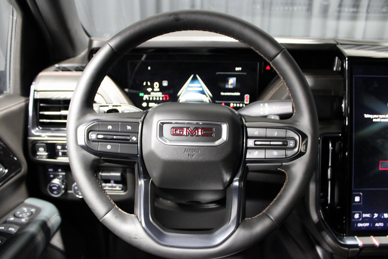 Used 2025 GMC Yukon XL AT4 w/ Premium Trailering Package image 22