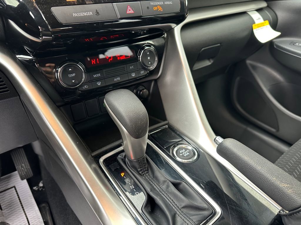 Used 2025 Mitsubishi Eclipse Cross ES image 21