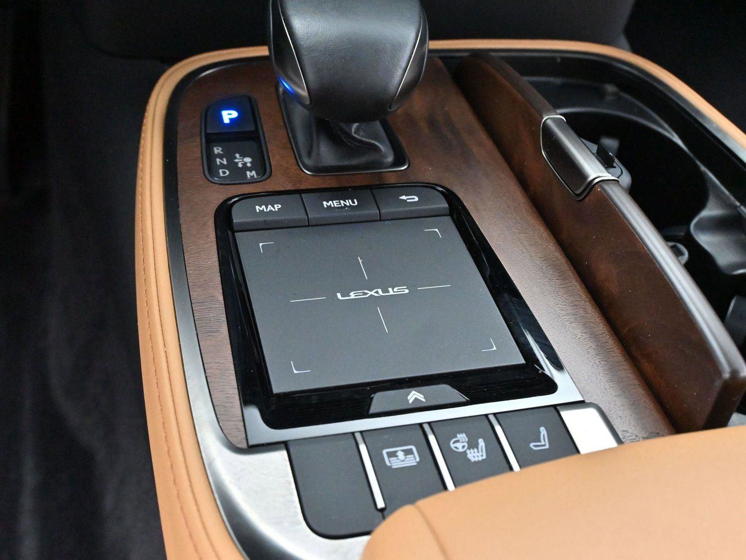 Used 2022 Lexus LS 500 w/ Accessory Package (Z1) image 21