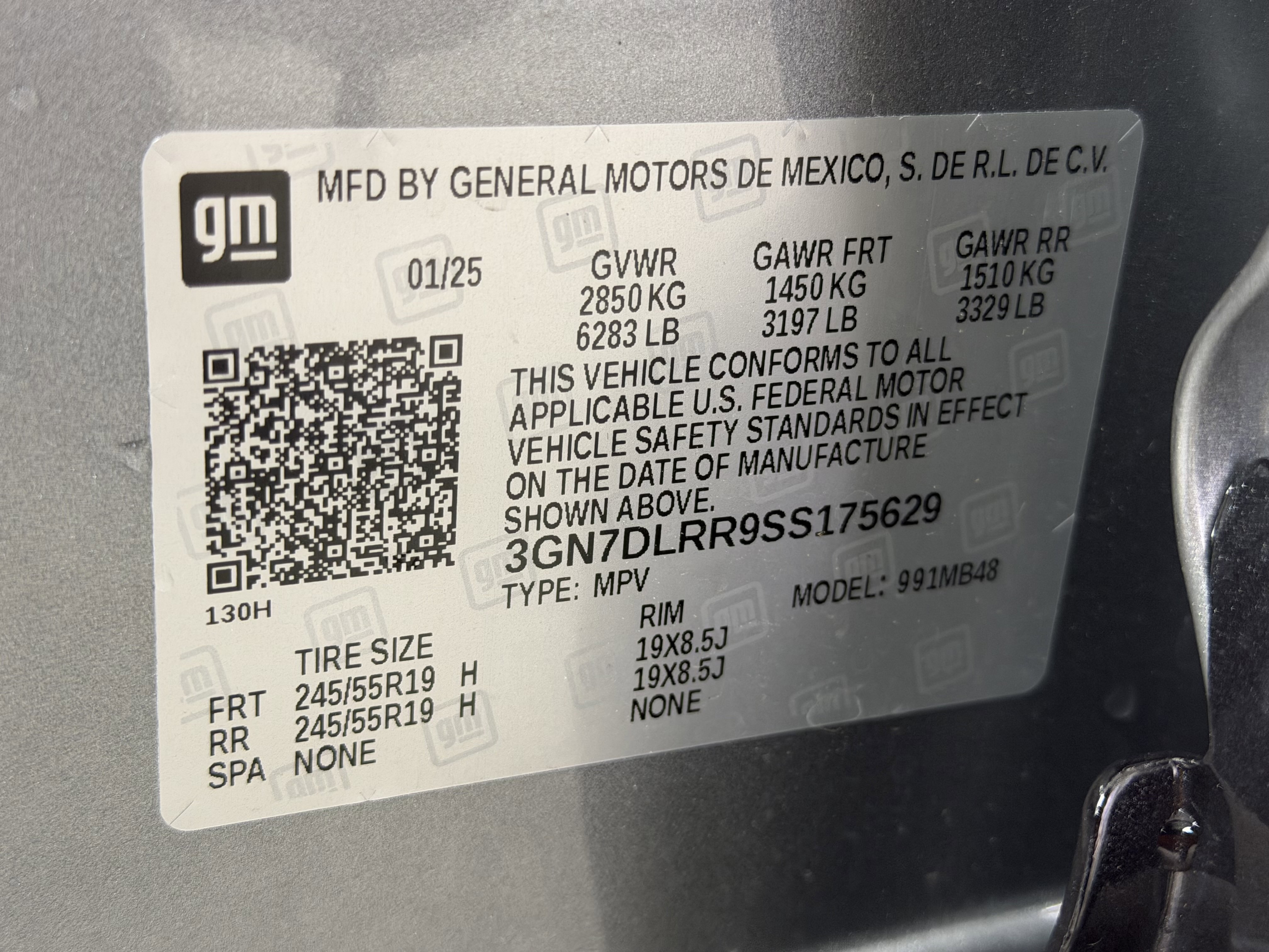 Used 2025 Chevrolet Equinox EV LT w/ Convenience Package AWD/4WD image 24