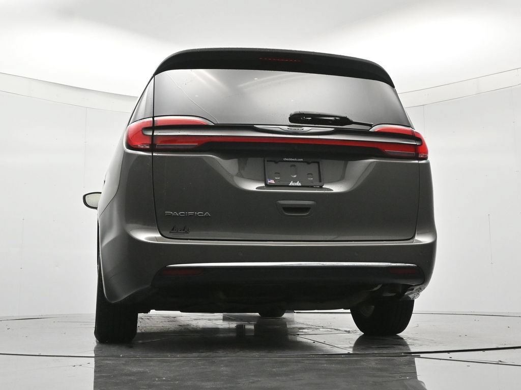 Used 2022 Chrysler Pacifica Touring-L FWD image 41